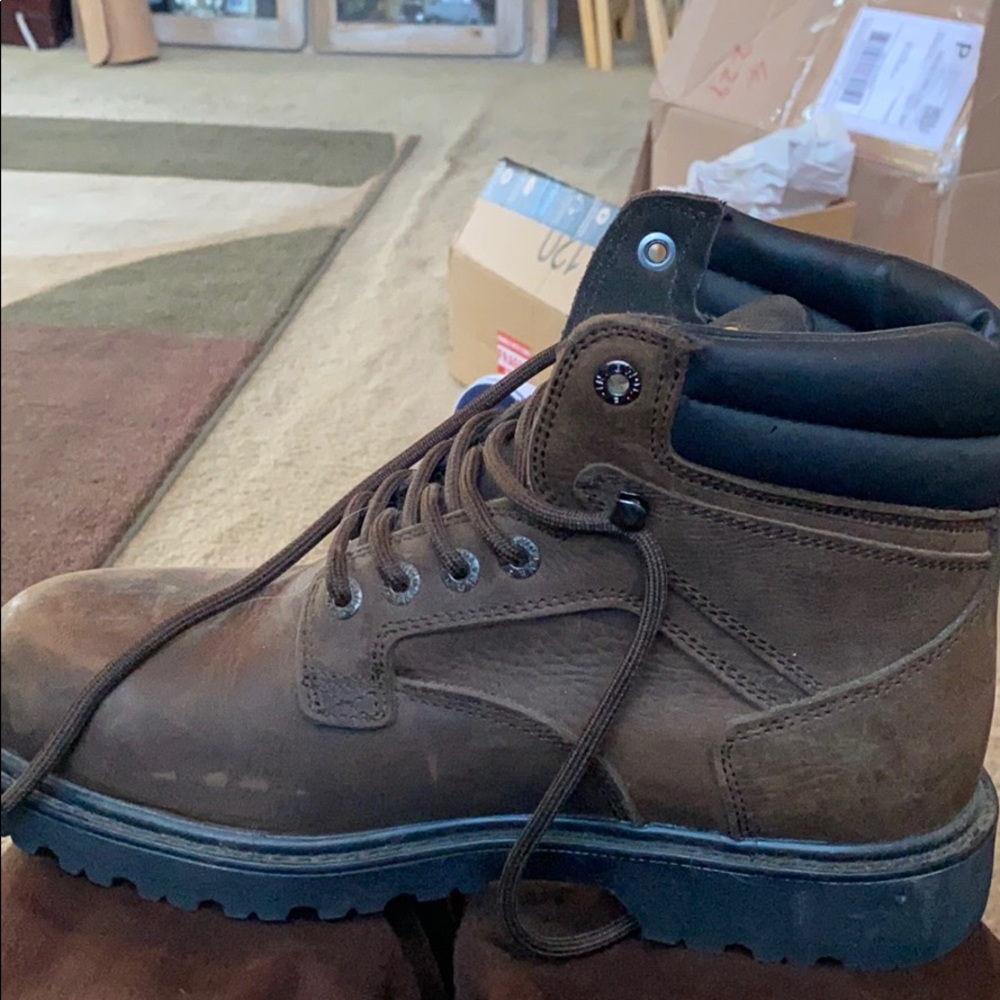Work boots - Picture 3 of 4